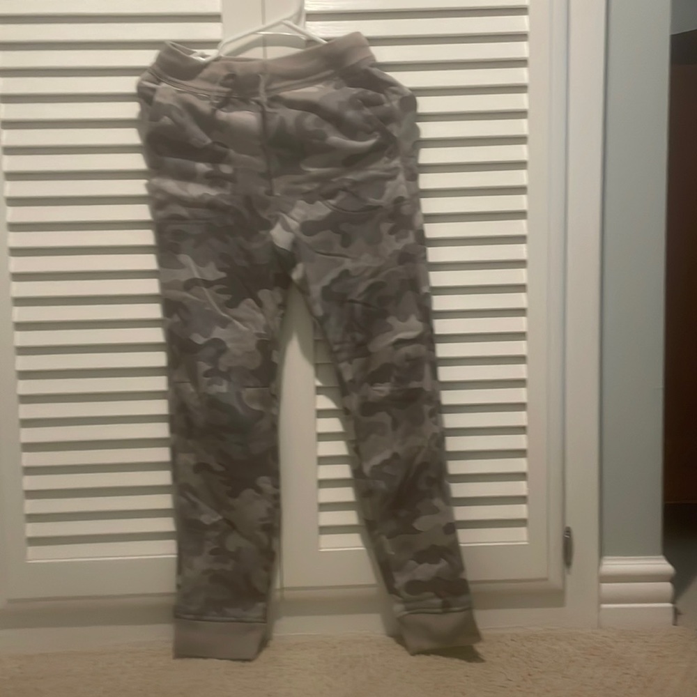 Gap kids XXL sweat pants camo